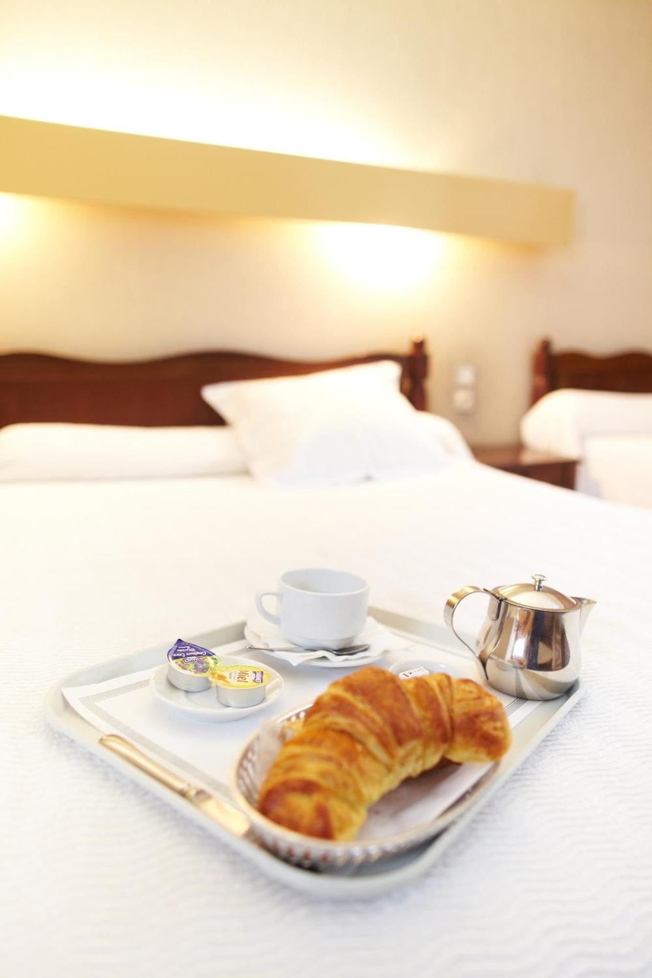 Hotel De Paris Bagneres-de-Luchon Bilik gambar